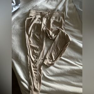 EUC Lululemon jogger